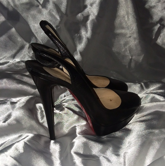 ❤Christian Louboutin Sexy Black Hi Heels - Picture 2 of 7